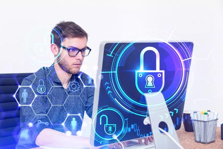 Informaticien spécialiste en sécurité