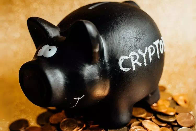 Tirelire remplie de bitcoins