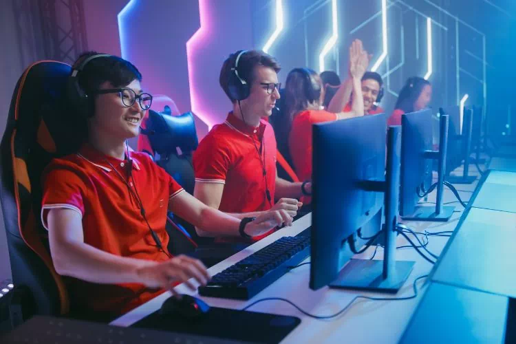 Équipe de joueurs lors d'un tournoi esport
