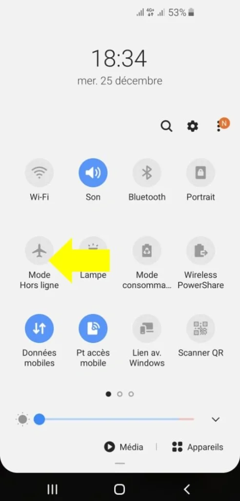 Activation du mode avion sur un téléphone Android pour regarder story discrètement