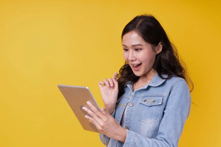 Personne en train de créer une bio Instagram