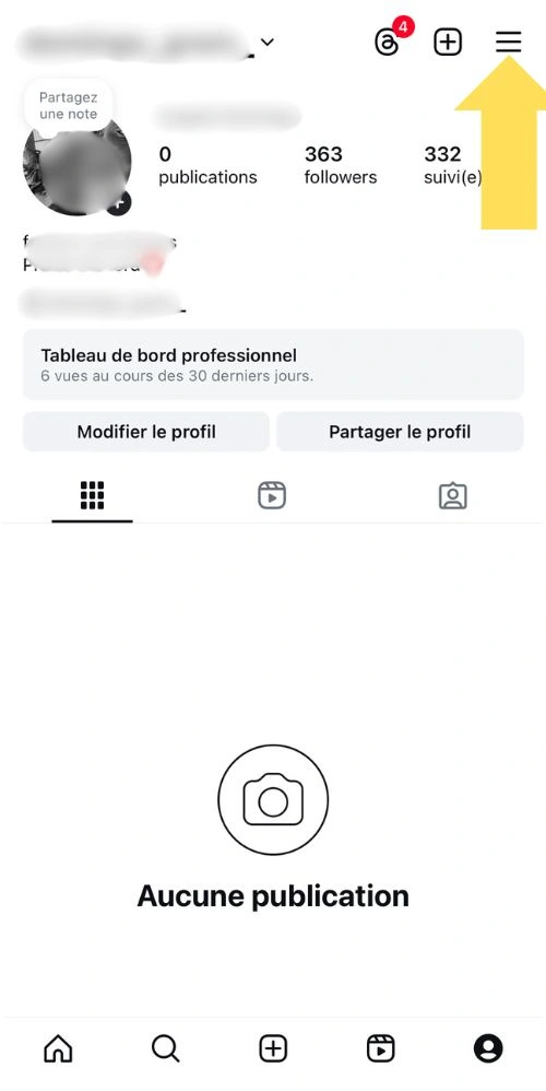 Cliquer sur les trois barres en haut