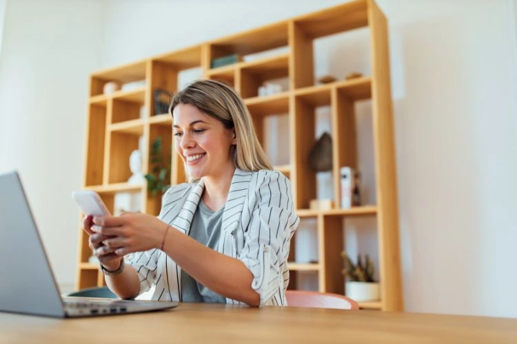 Personne sur son téléphone