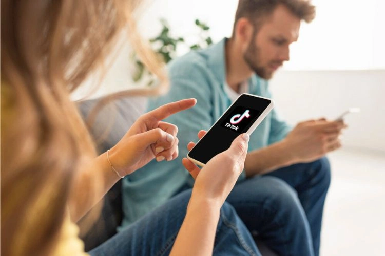 Créateur de contenu sur TikTok