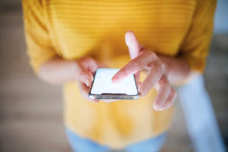 Personne sur son phone